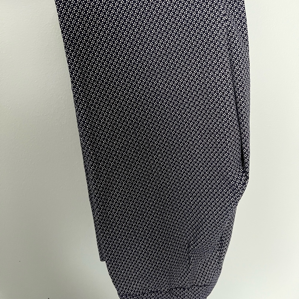 Patterned Van Heusen pull on dress pants size 4